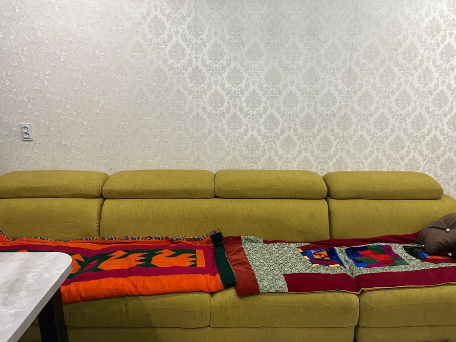 Продам диван не раздвижной