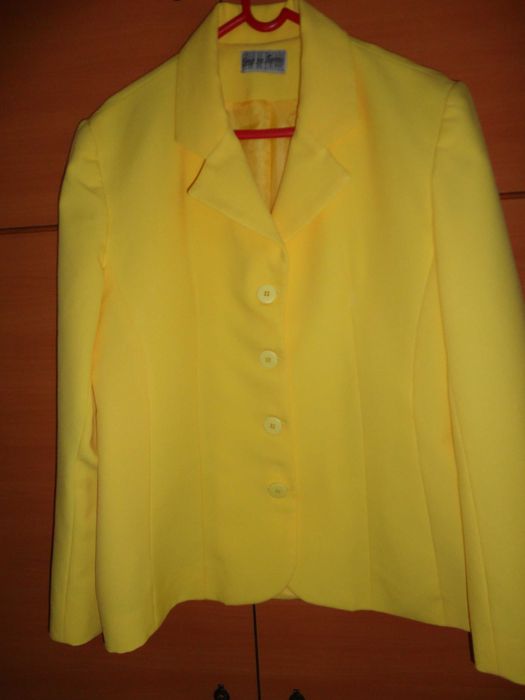 Sacou galben marimea 42-44, marca frantuzeasca