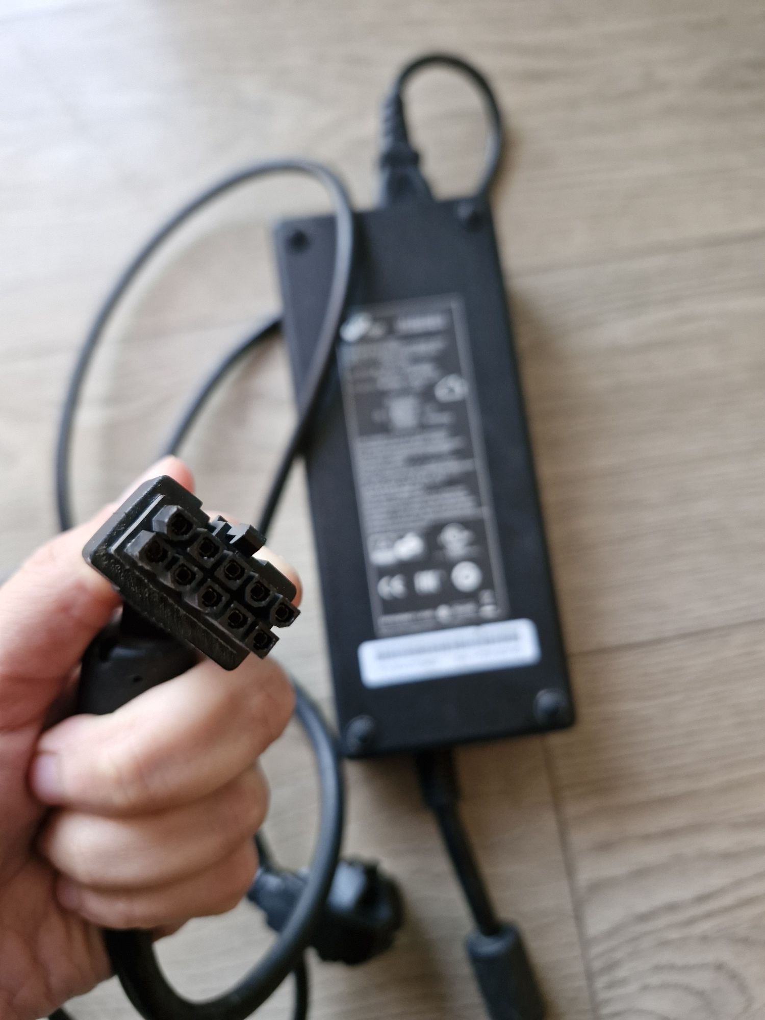 Блок питания FSP 24V/11,25A