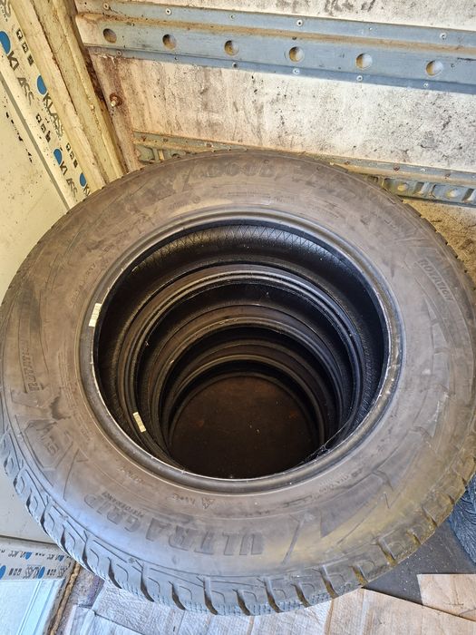 Anvelope iarna Goodyear 235/65 R17