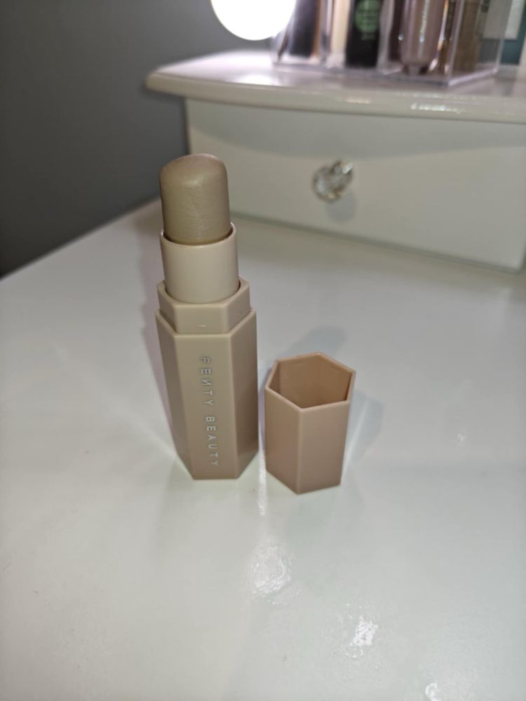 Гримове Huda, Fenty, Anastasia,Tarte, Too faced, Rare beauty