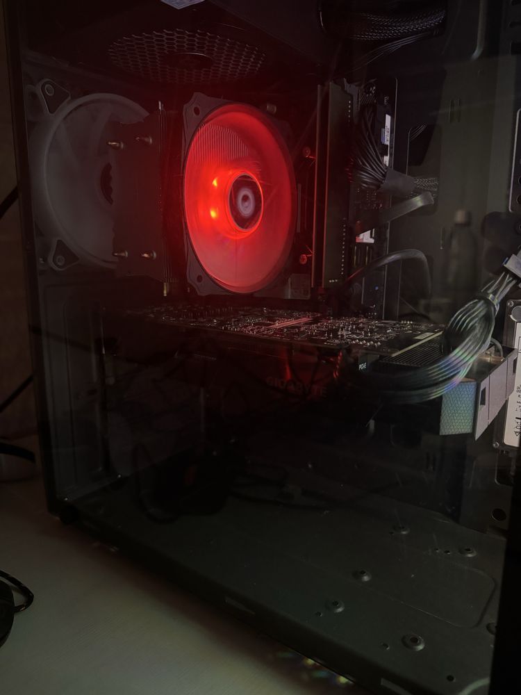 PC Gaming I5 10400F , 16gb ram , 1070 8gb vRam, H410M H V3