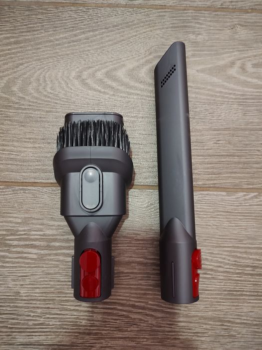 Aspirator vertical fara fir Dyson V11 SV17