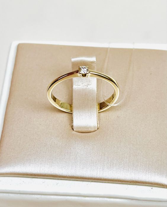 Золотое кольцо с Якутским бриллиантом ЭПЛ 585 Россия