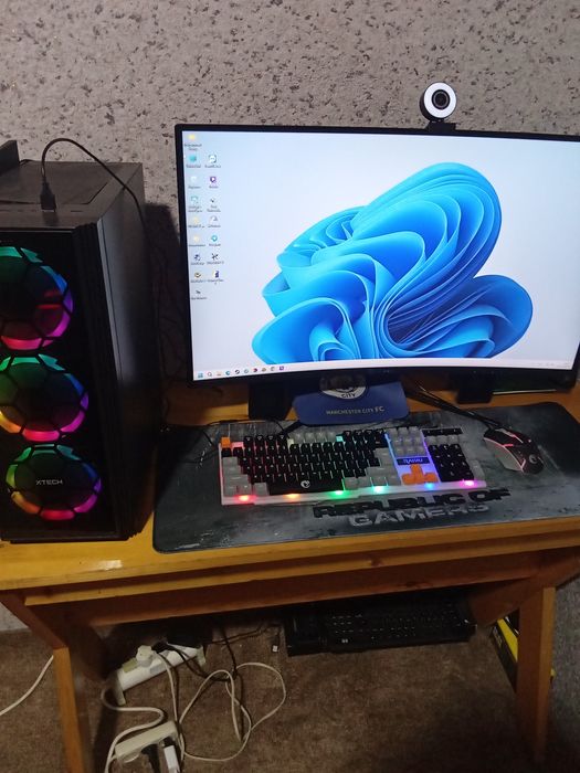 Igravoyni kampuyuter holati b/u garantiyasi bor 1 oy