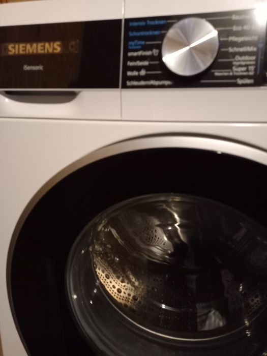 Комби Пералня и сушилня в едно.Сименс 9/6кг.
