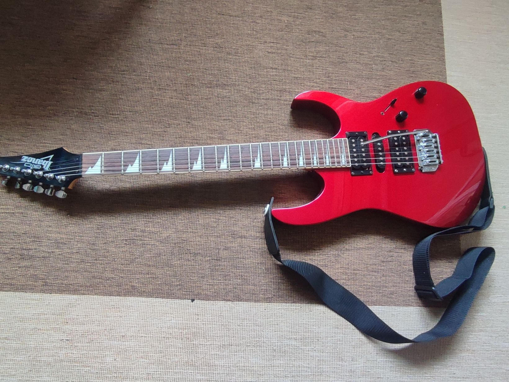 Chitară electrică IBANEZ GRG170DX Red stare perfectă