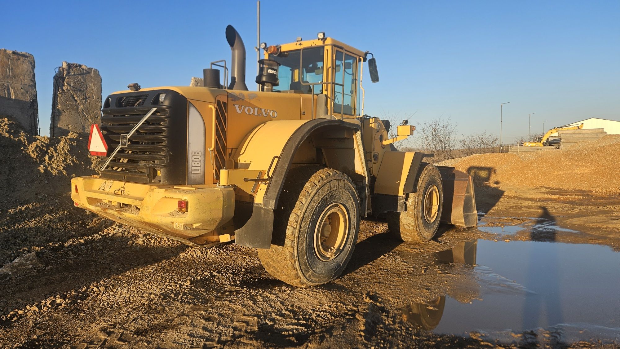 Incarcator frontal volvo L180E