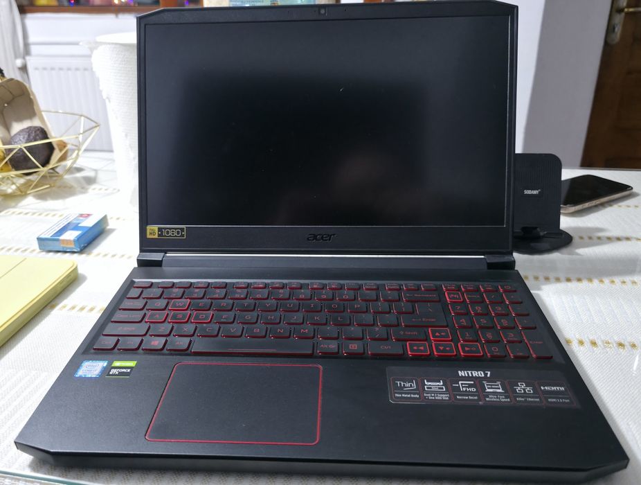 Laptop ACER NITRO 7 impecabil