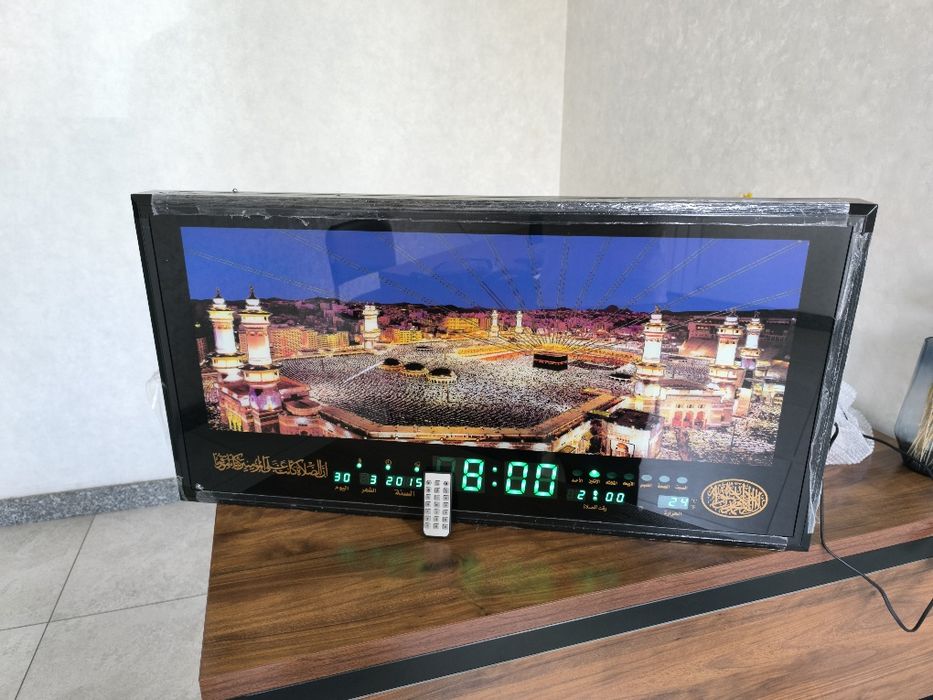 Красивые настенные часы