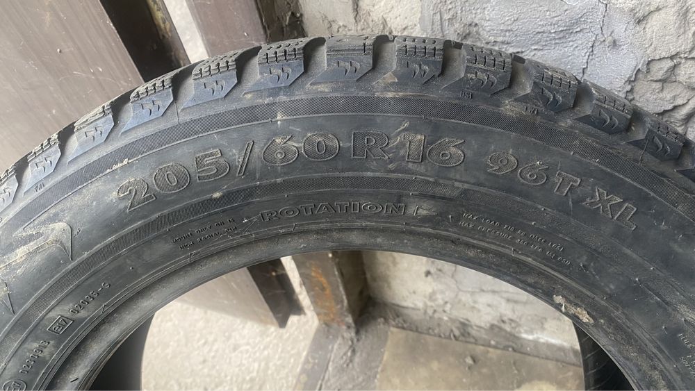 Продам шины зимные
