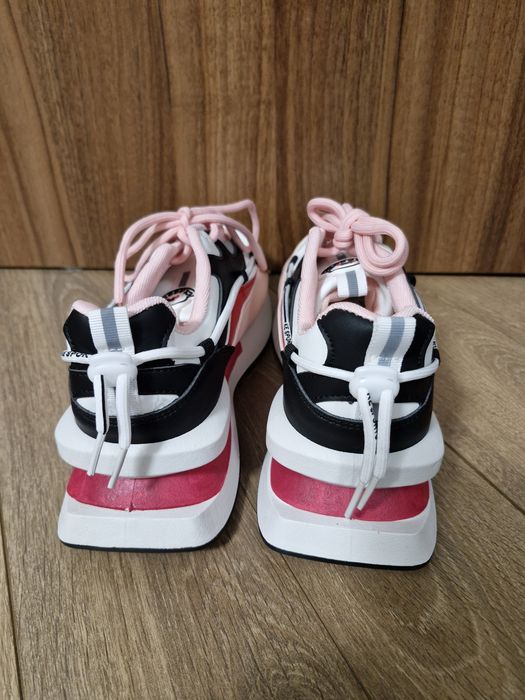 Дамски маратонки НОВИ