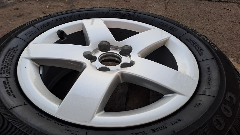 1бр. РЕЗЕРВНА 15" 5Х100мм Ауди, 5X100 Audi A3 - 195/65/15