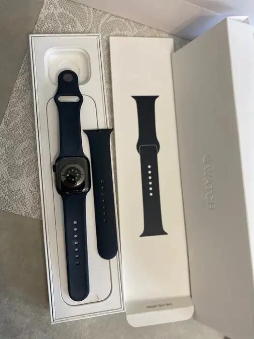 Apple watch 8 , GPS , carcasa midnight aliminium 41mm