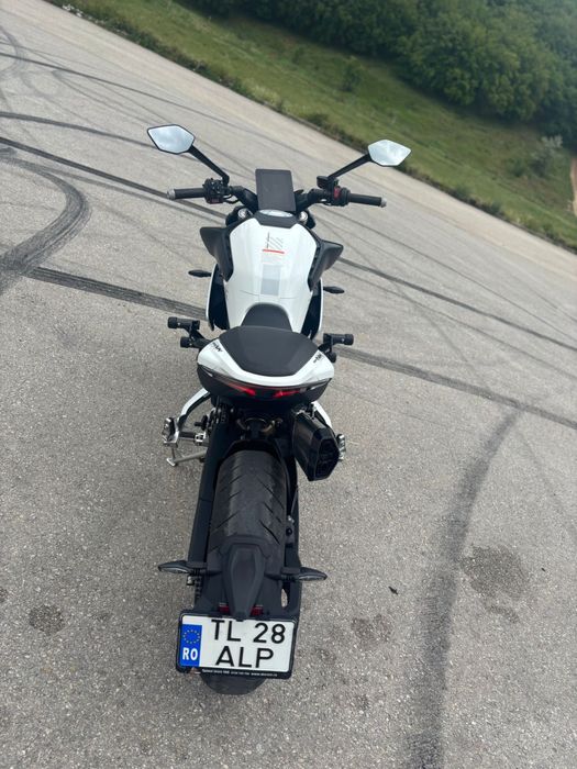CFmoto 800nk Advance