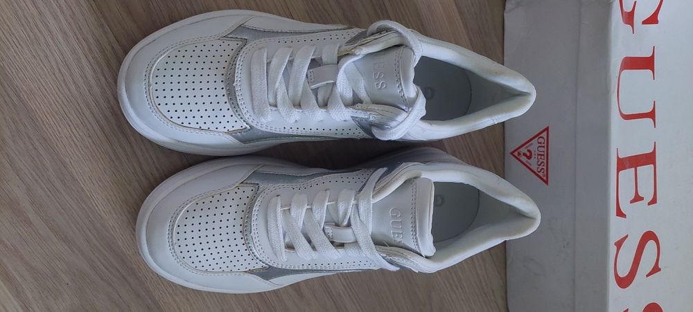 GUESS оригинални нови сникърси, LOVE MOSCHINO кецове