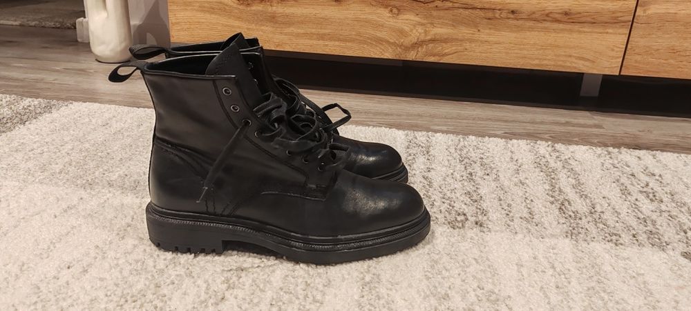 Ghete Zara Man Piele