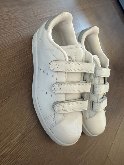 Детски спортни обувки