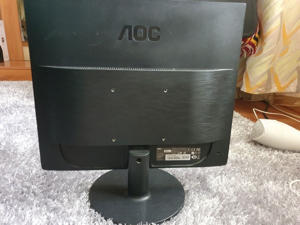 Monitor AOC  DVI-VGA
