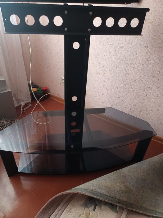 Срочно продам тумба под телевизор под домашний кинотеатр