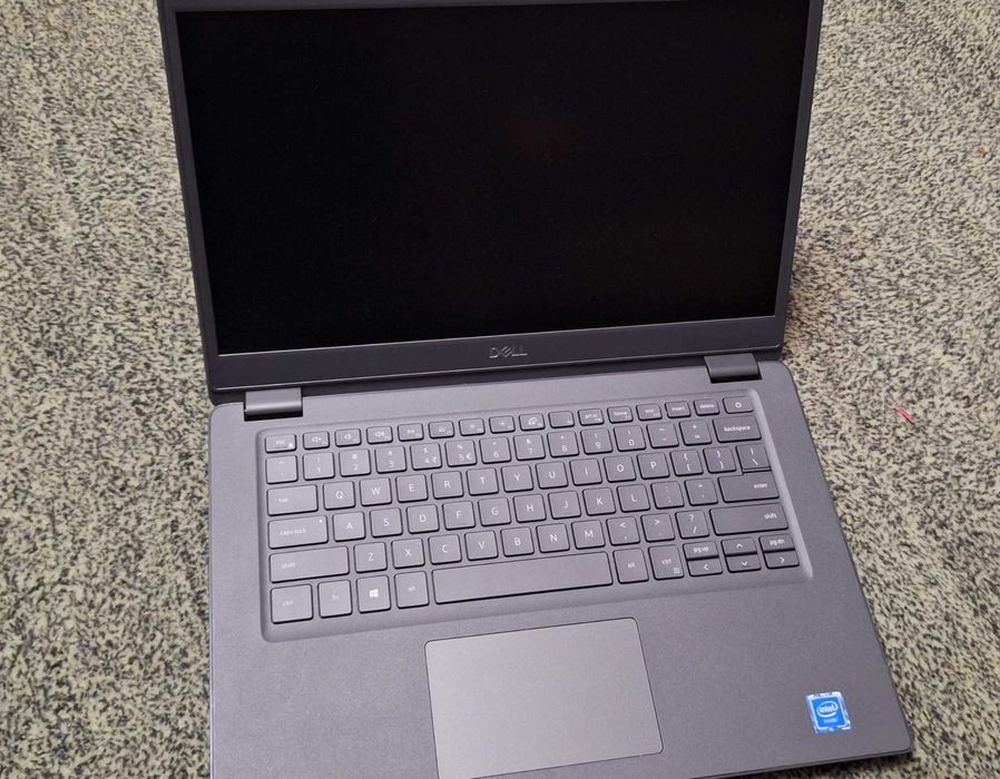 Laptop Dell neutilizat cu windows 10 pro instalat