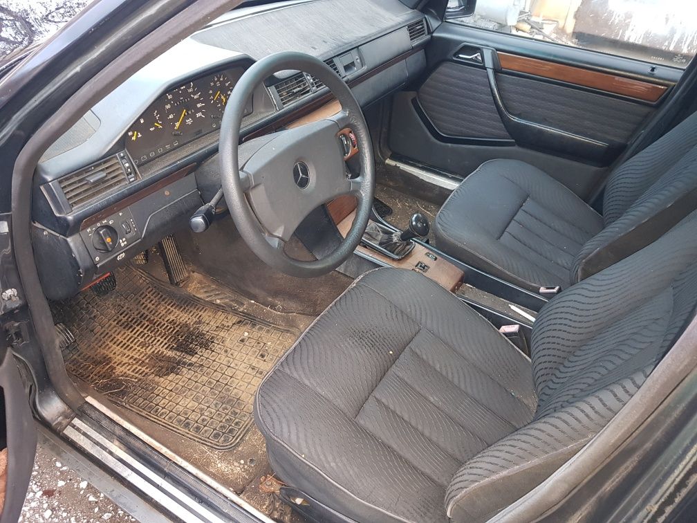 MERCEDES-BENZ W124 2.5TD на части