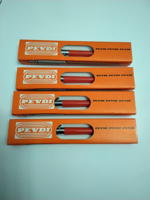 Продавам нови неизползвани химикалки PEVDI PAX от времето на 1985 г.