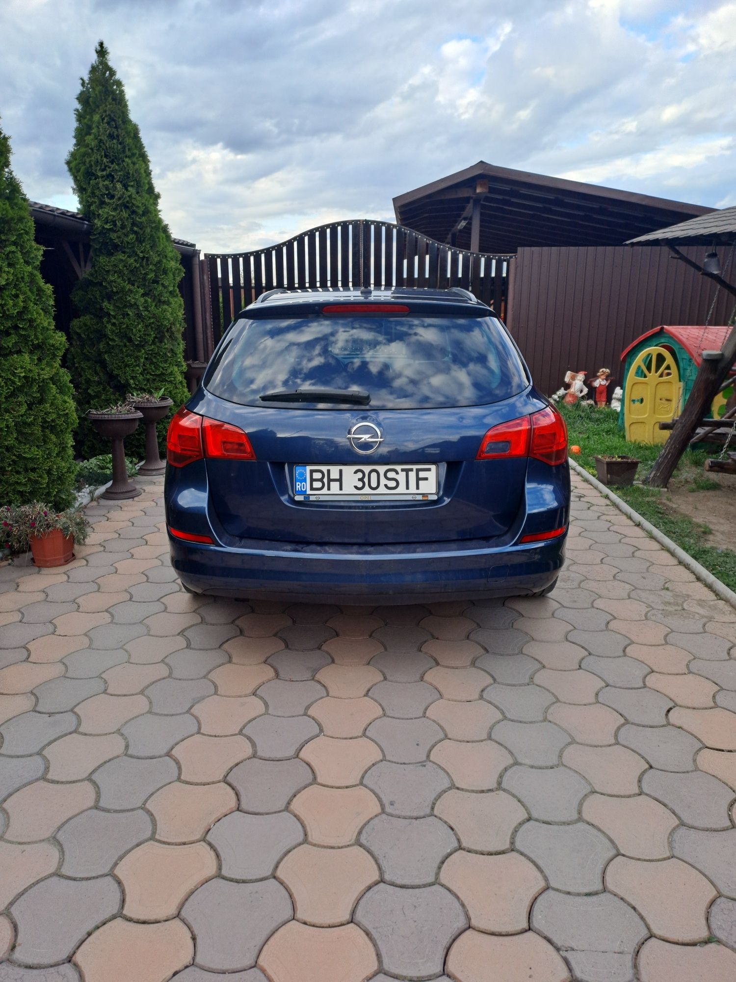 De vânzare Opel Astra j 1,7CDTI/125 cp.