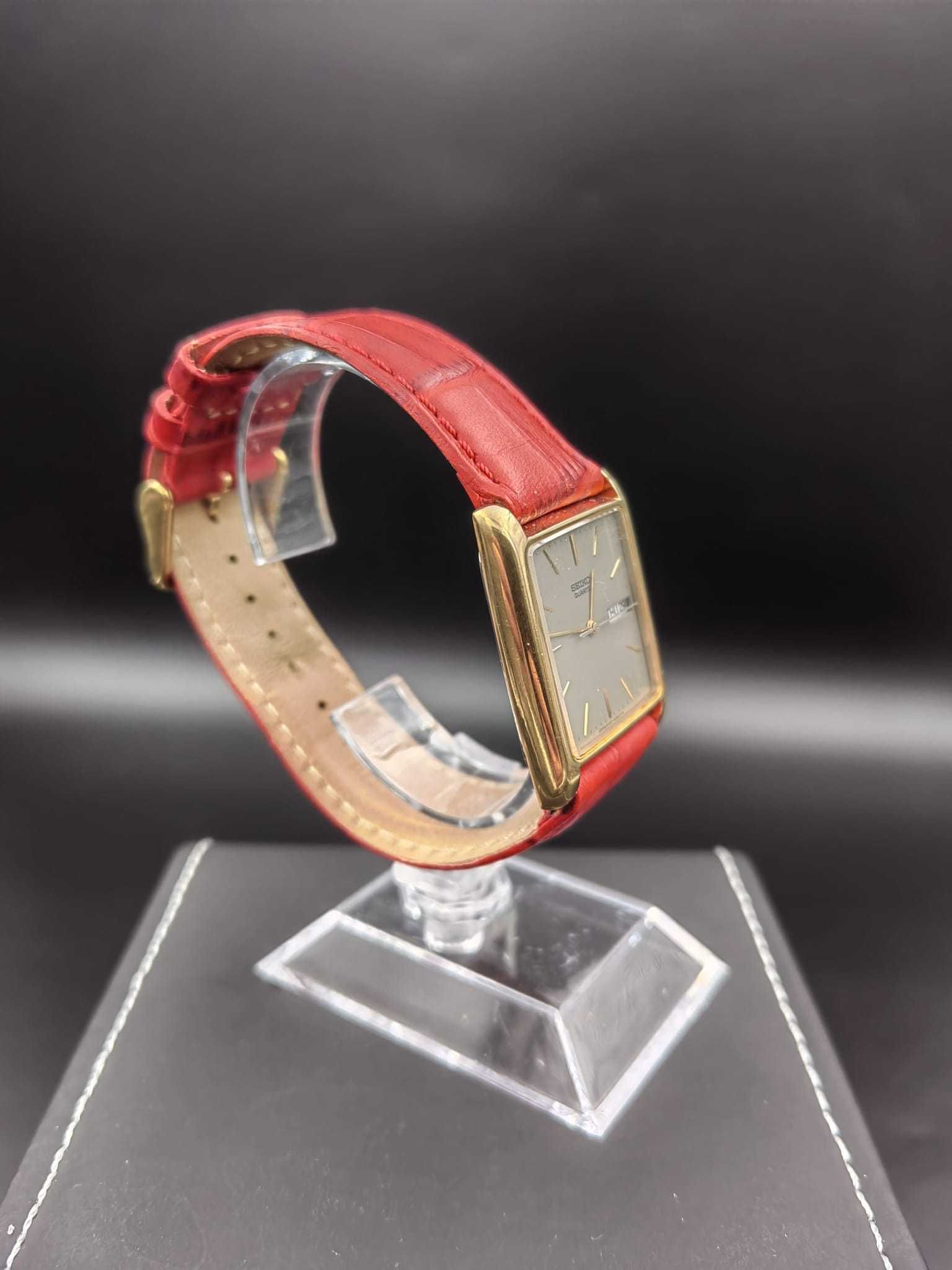 Pret redus - Seiko Square-Itm.LO 810