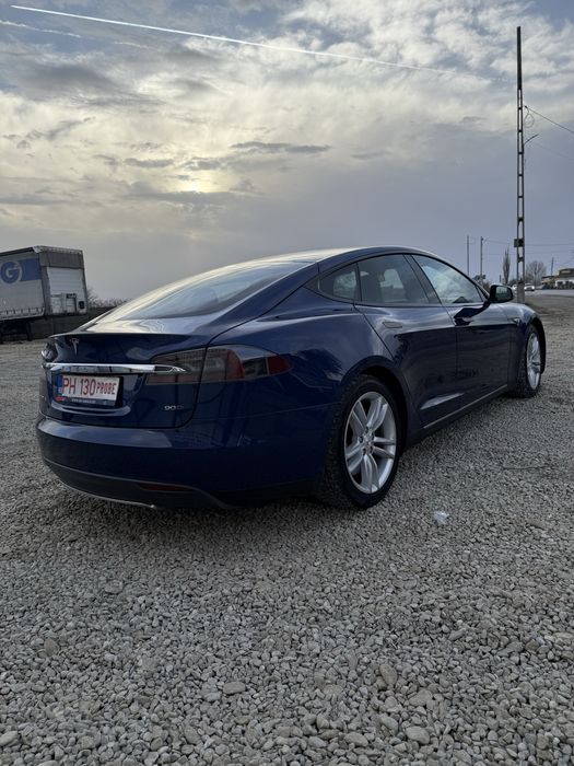 Tesla S90 full electric