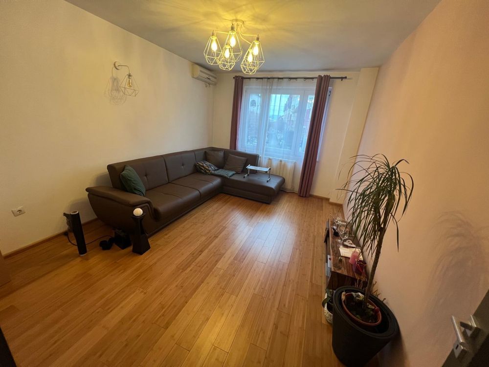 Vand apartament in Centru, Pta. Trandafirilor