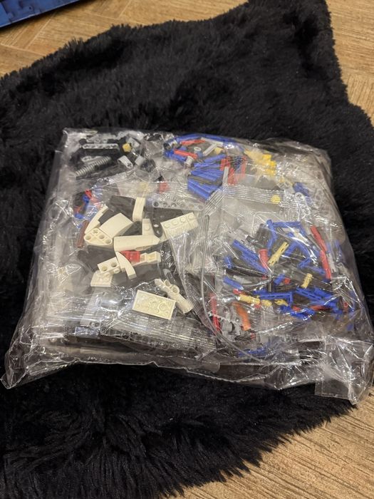 LEGO Technic BMW M 1000 RR 42130