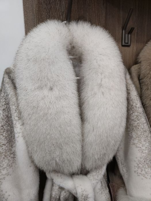 Haina de blana alcantara și vulpe naturala polară
