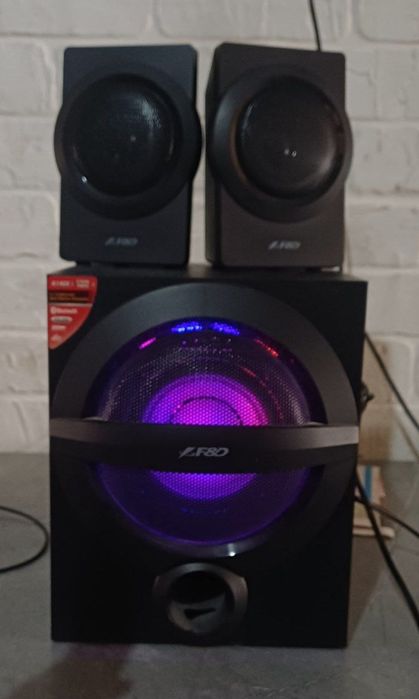 Мониторлар ва калонка сотилади