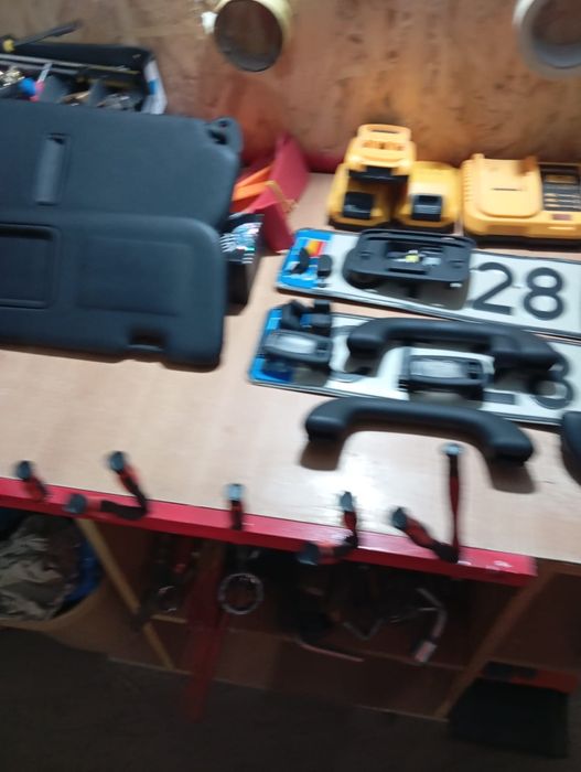 Retapitari auto ,detailing