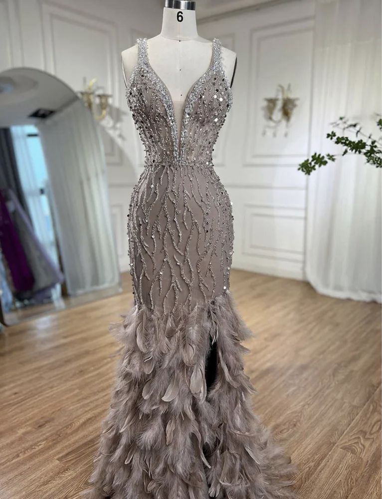 Rochie pene, rochie nasa, rochie bijuterie, rochie lux