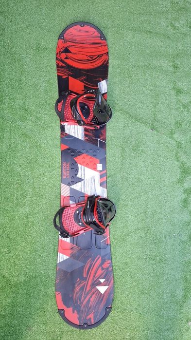 Placa Burton 153 cm cu legaturi Burton