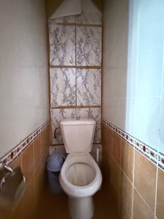 Срочно Продаётся 5 комнатная квартира адрес Мархабо