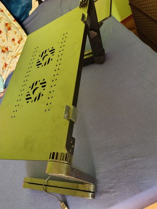 Masă laptop cu ventilator