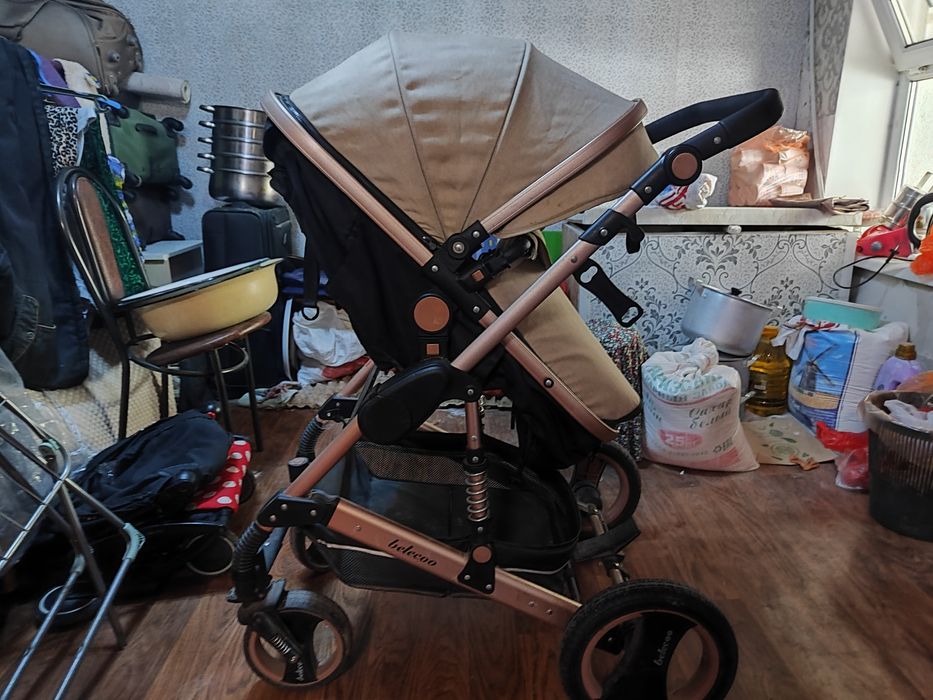 Коляска в отличном состоянии