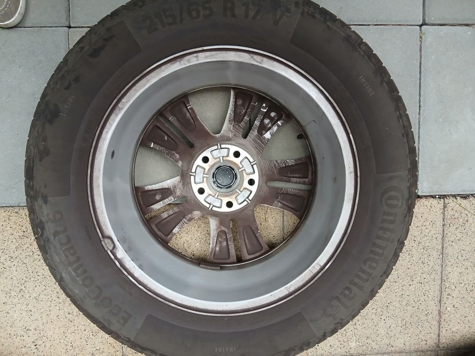 Set 4 roti an fabr 2024 vara echipate complet 215 65 R17 Continental
