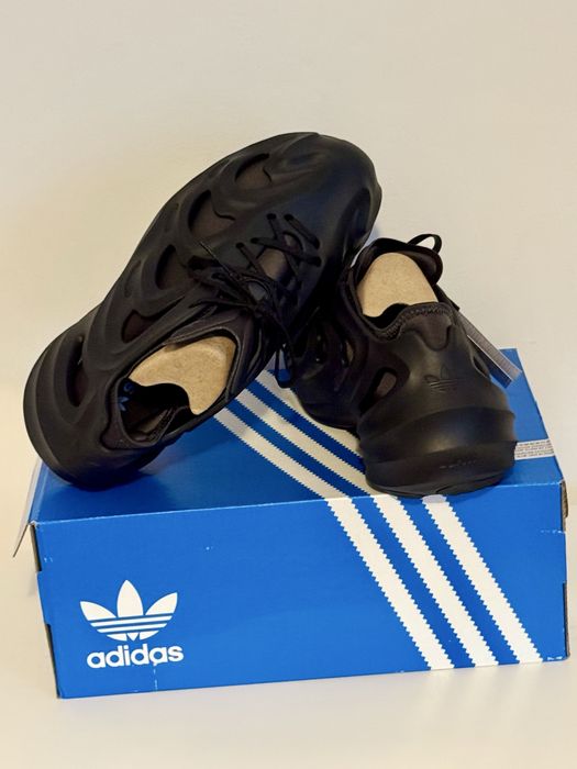 adidas adiFOM Q ‘Black Carbon’