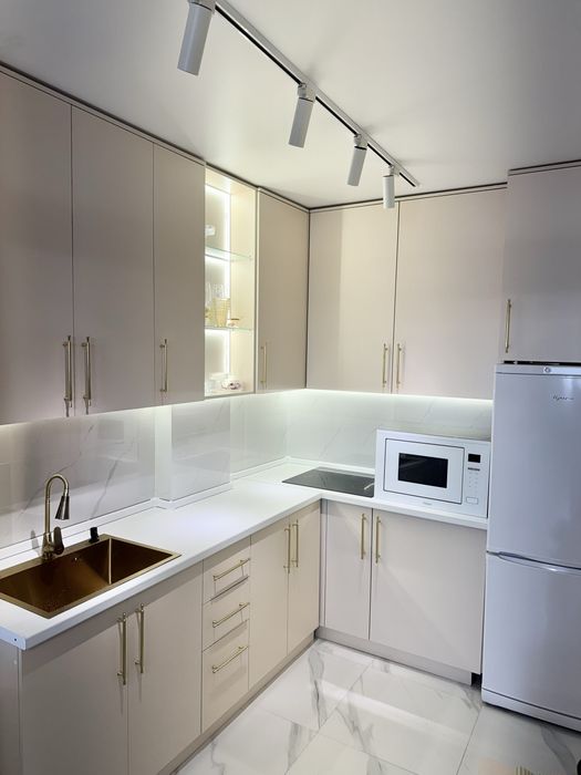 Продам кухню срочно