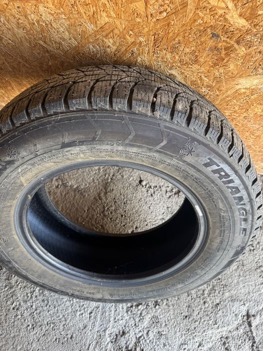 Зимняя резина новая почти