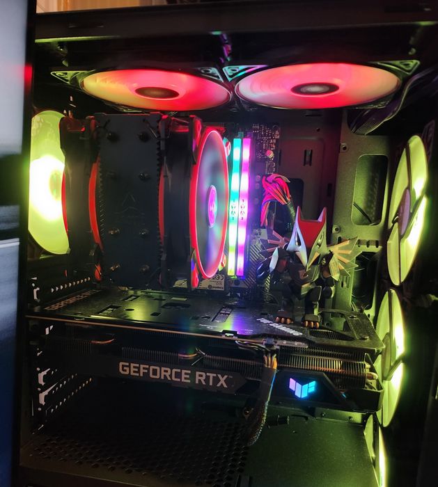 Геймърски Компютър с Монитор