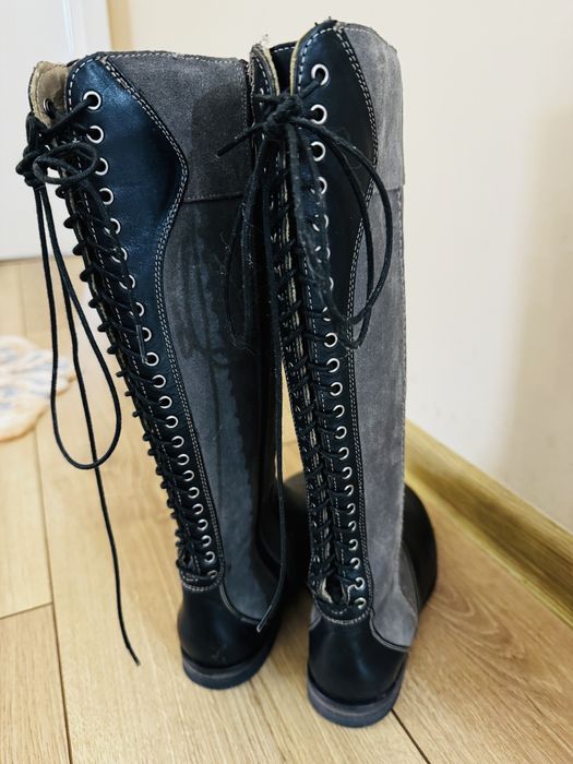 Ботуши зимни с черна кожа и сив велур, с връзки! Марка Hush Puppies