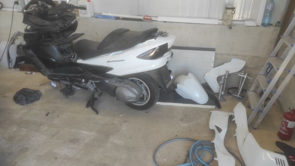 Suzuki Burgman 400 K7 на части