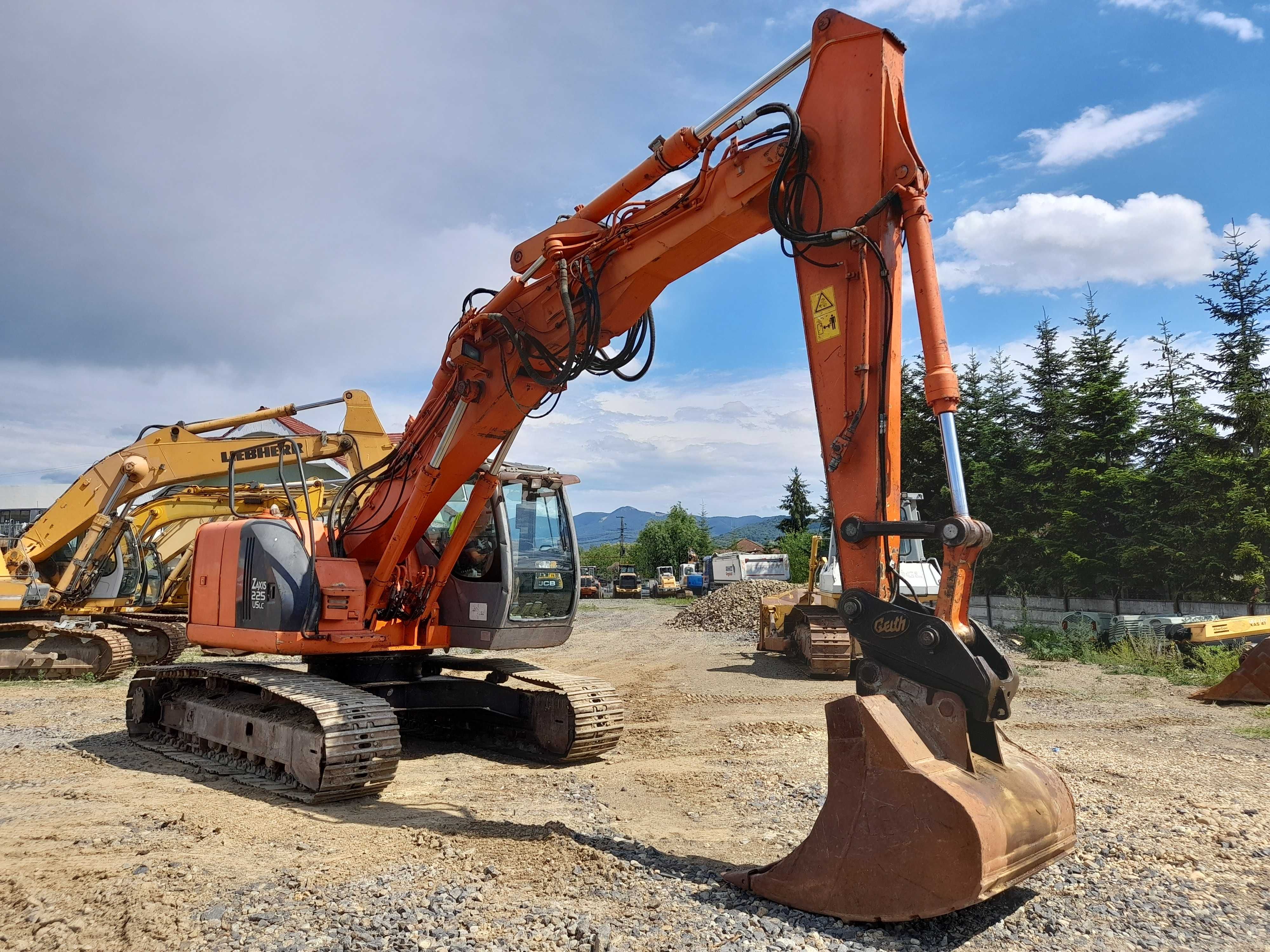 Excavator pe senile Hitachi ZX225 USLC , 2009