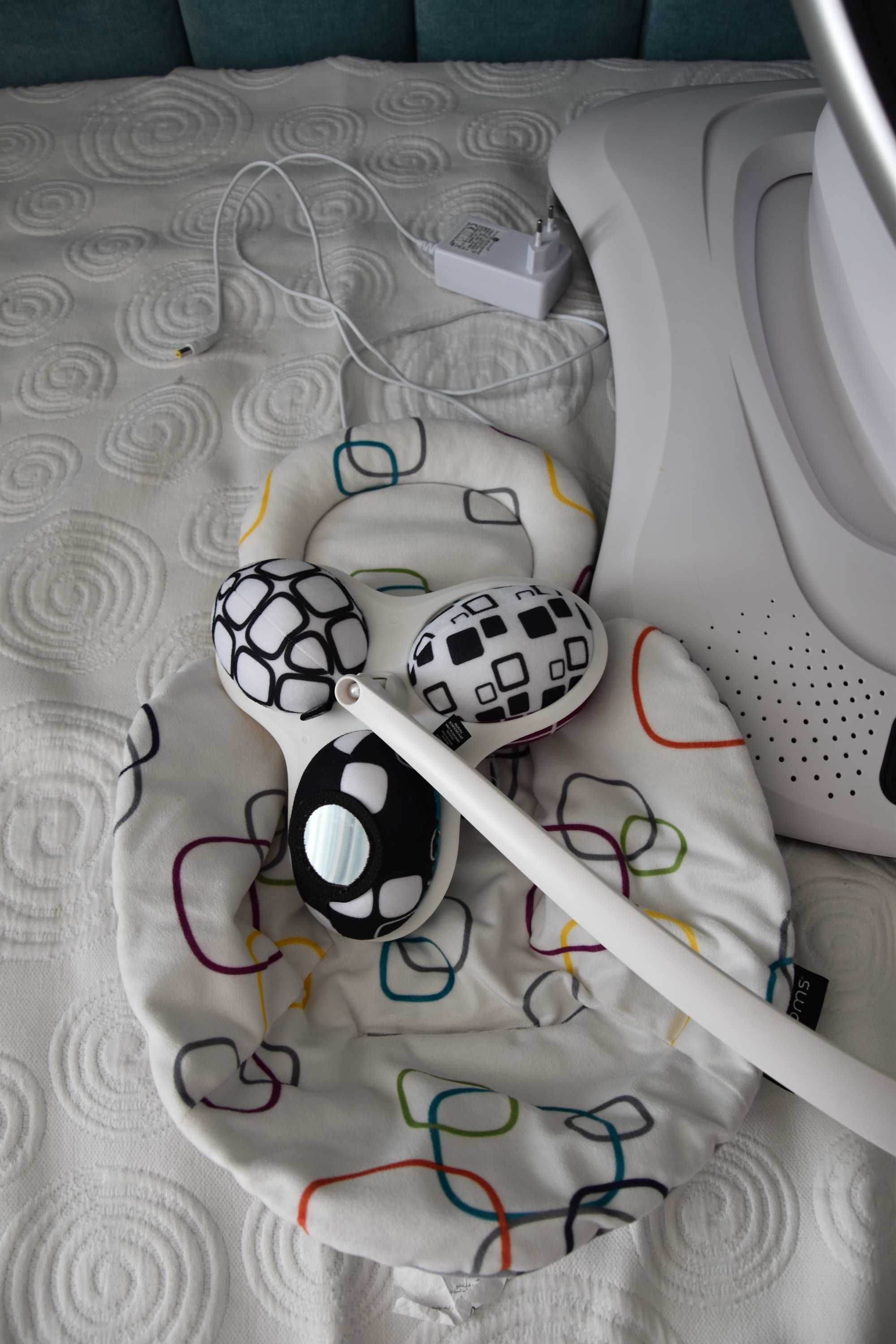 Електрическа бебешка люлка mamaRoo 4.0