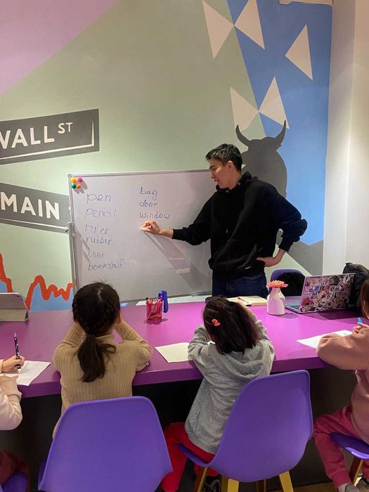 Репетитор английского, математики и  IELTS